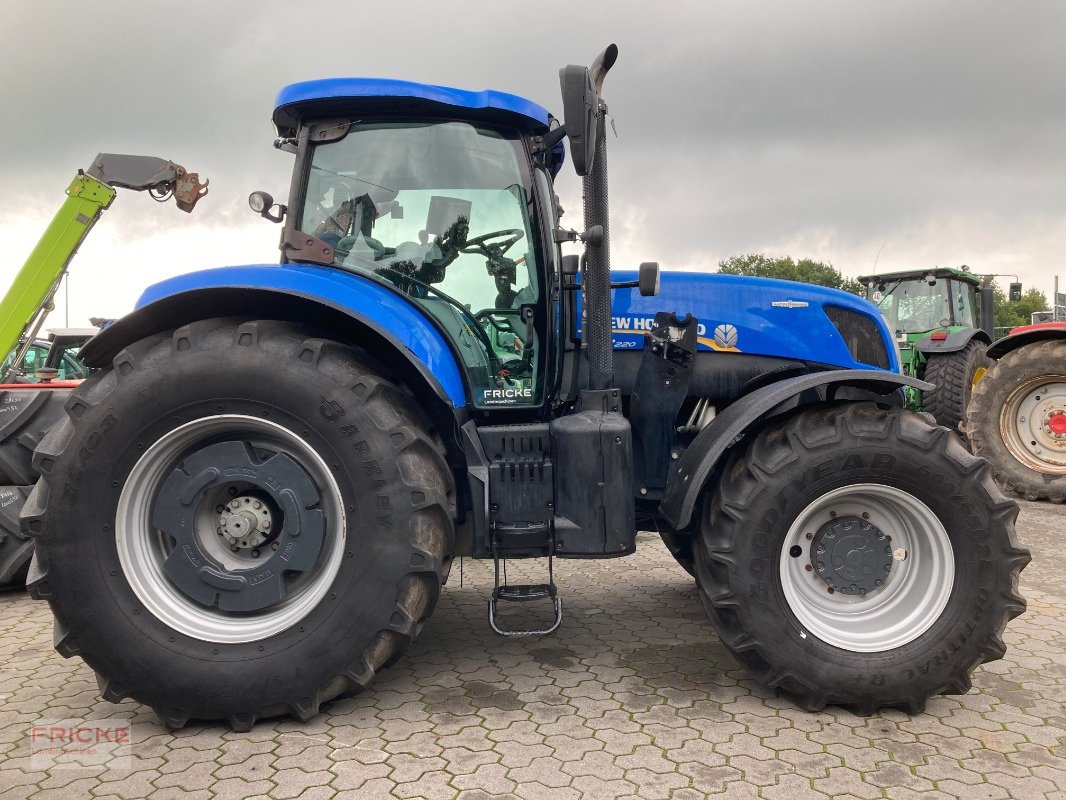 Traktor des Typs New Holland T 7.220 AutoCommand, Gebrauchtmaschine in Bockel - Gyhum (Bild 7)