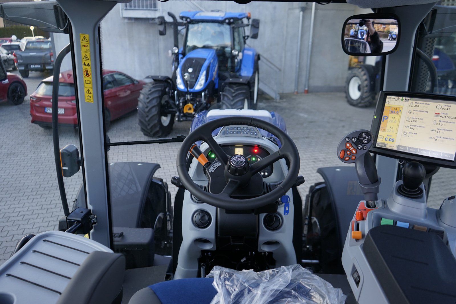 Traktor типа New Holland T 7.225 AC Blue Power, Neumaschine в Rötz (Фотография 7)