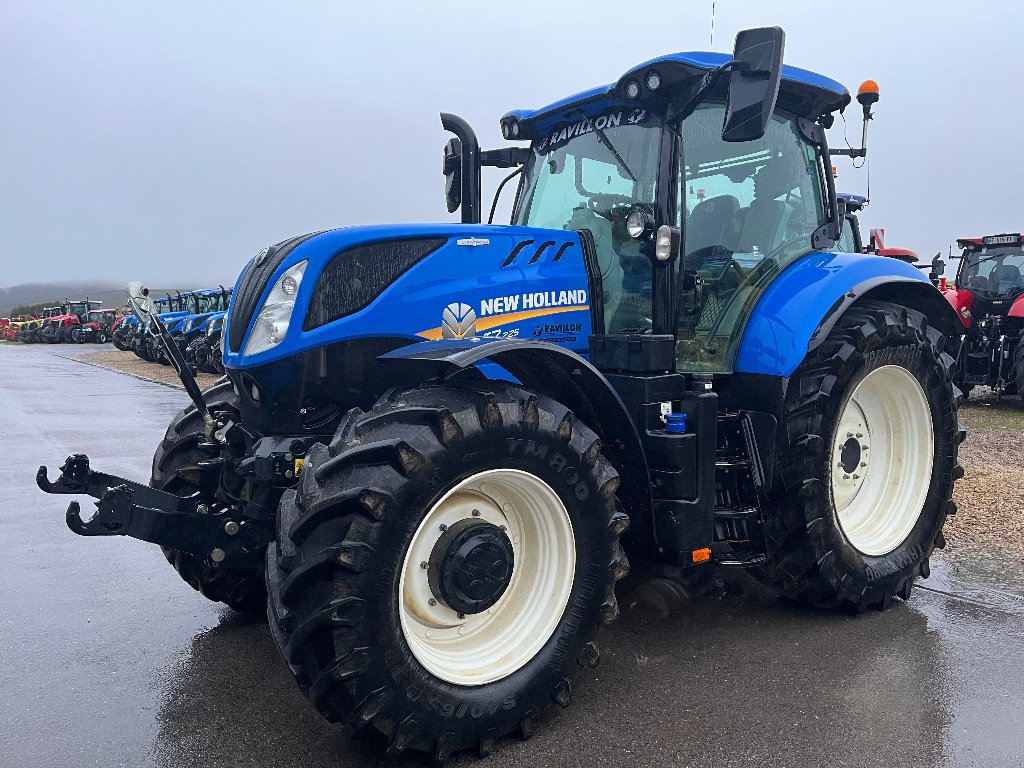 Traktor Türe ait New Holland T 7.225 AC SW II, Gebrauchtmaschine içinde VERT TOULON (resim 1)