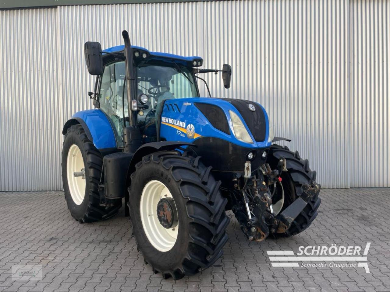 Traktor des Typs New Holland T 7.225 AC, Gebrauchtmaschine in Wildeshausen (Bild 1)