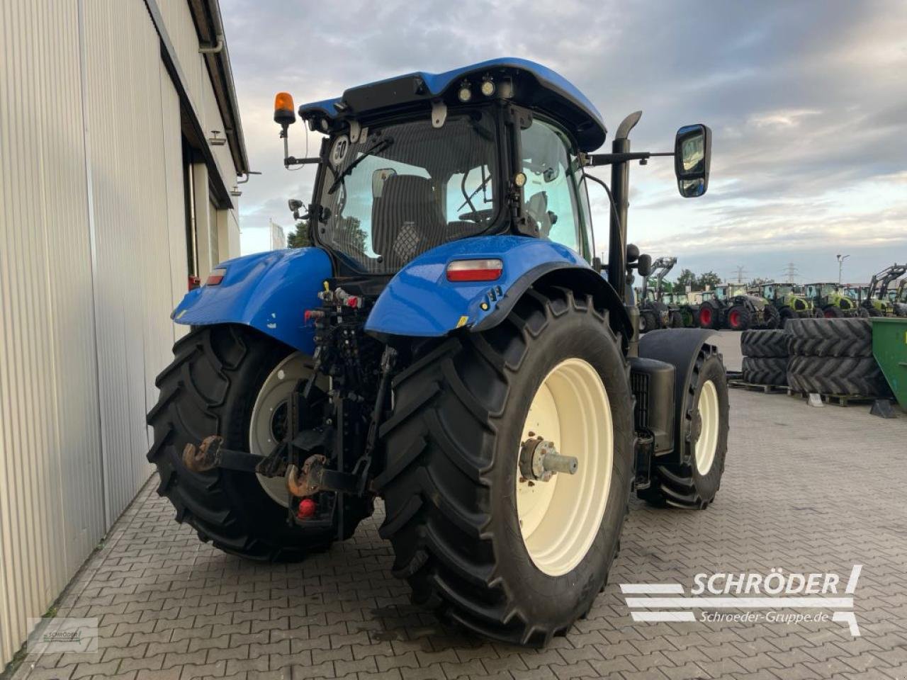 Traktor типа New Holland T 7.225 AC, Gebrauchtmaschine в Wildeshausen (Фотография 3)