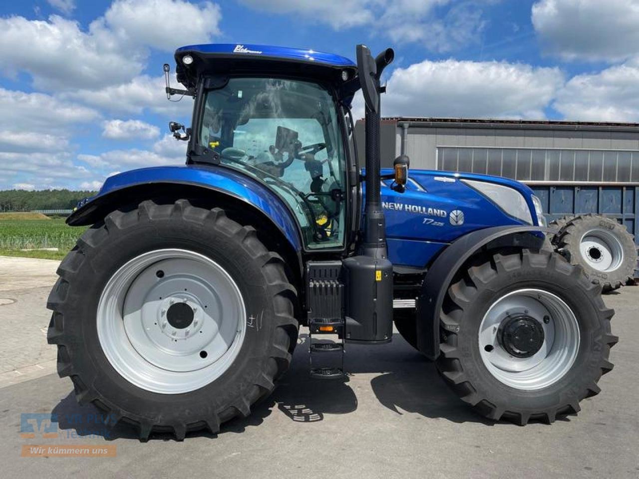 Traktor van het type New Holland T 7.225, Neumaschine in Osterburg (Foto 4)