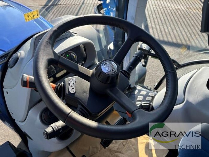 Traktor типа New Holland T 7.245 AUTO COMMAND, Gebrauchtmaschine в Meppen (Фотография 11)