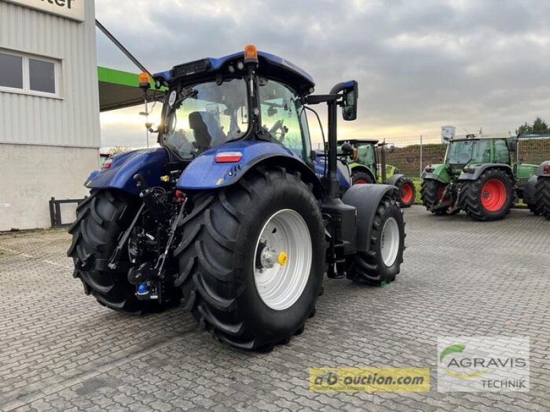 Traktor des Typs New Holland T 7.245 AUTO COMMAND, Gebrauchtmaschine in Calbe / Saale (Bild 5)