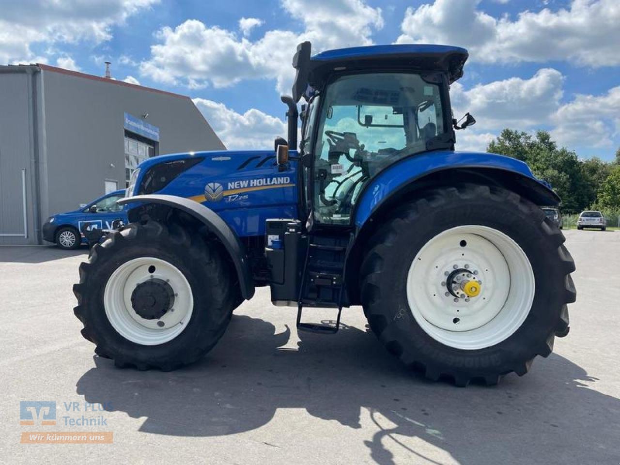 Traktor du type New Holland T 7.245, Neumaschine en Osterburg (Photo 2)