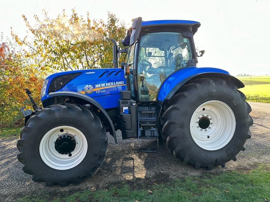 Traktor типа New Holland T 7.245, Gebrauchtmaschine в Mittelrüsselbach (Фотография 3)