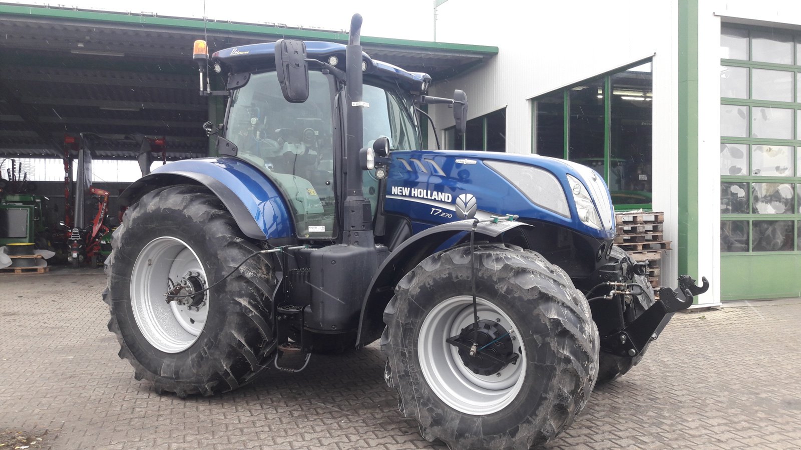 Traktor Türe ait New Holland T 7.270 AC, Gebrauchtmaschine içinde Aislingen (resim 2)