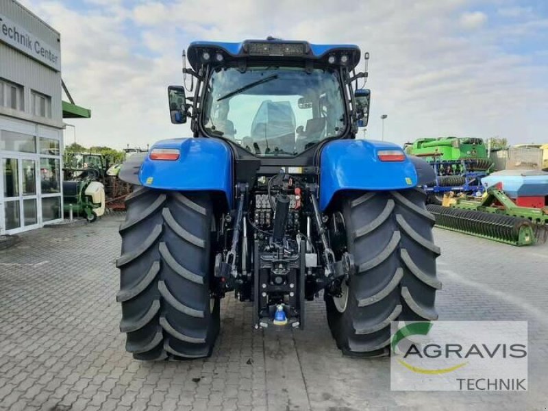 Traktor des Typs New Holland T 7.270 AUTO COMMAND, Gebrauchtmaschine in Calbe / Saale (Bild 4)