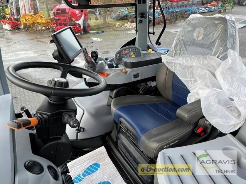 Traktor des Typs New Holland T 7.270 AUTO COMMAND, Gebrauchtmaschine in Calbe / Saale (Bild 19)