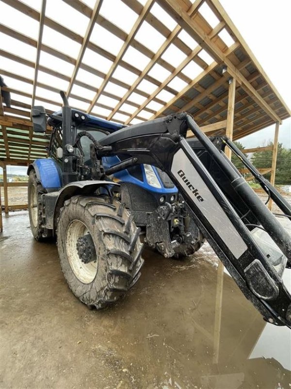 Traktor van het type New Holland T 7.270 Autocommand + Frontlift Frontlæsser Quicke Q7. Front lift. Auto Steer ready. Foraksel affjedret. Fin og stærk frontlæsser traktor, Gebrauchtmaschine in Kolding (Foto 2)