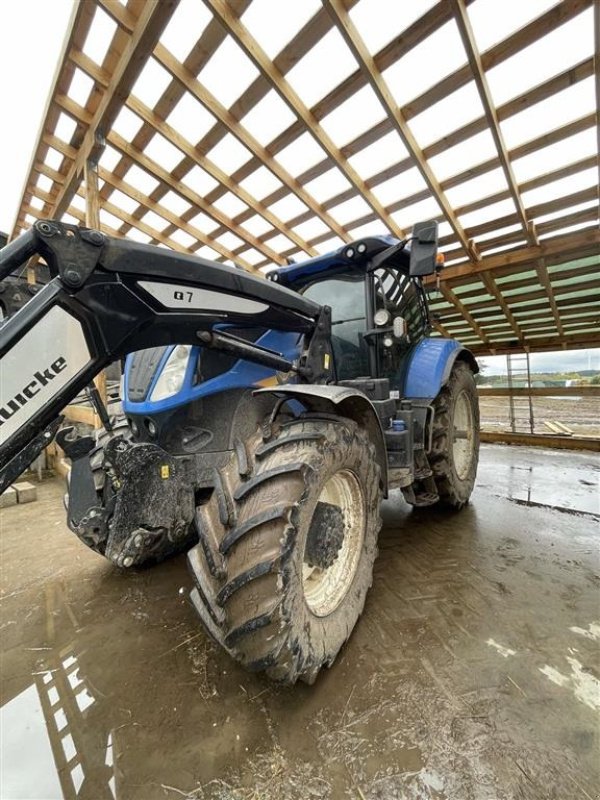 Traktor des Typs New Holland T 7.270 Autocommand + Frontlift Frontlæsser Quicke Q7. Front lift. Auto Steer ready. Foraksel affjedret. Fin og stærk frontlæsser traktor, Gebrauchtmaschine in Kolding (Bild 7)