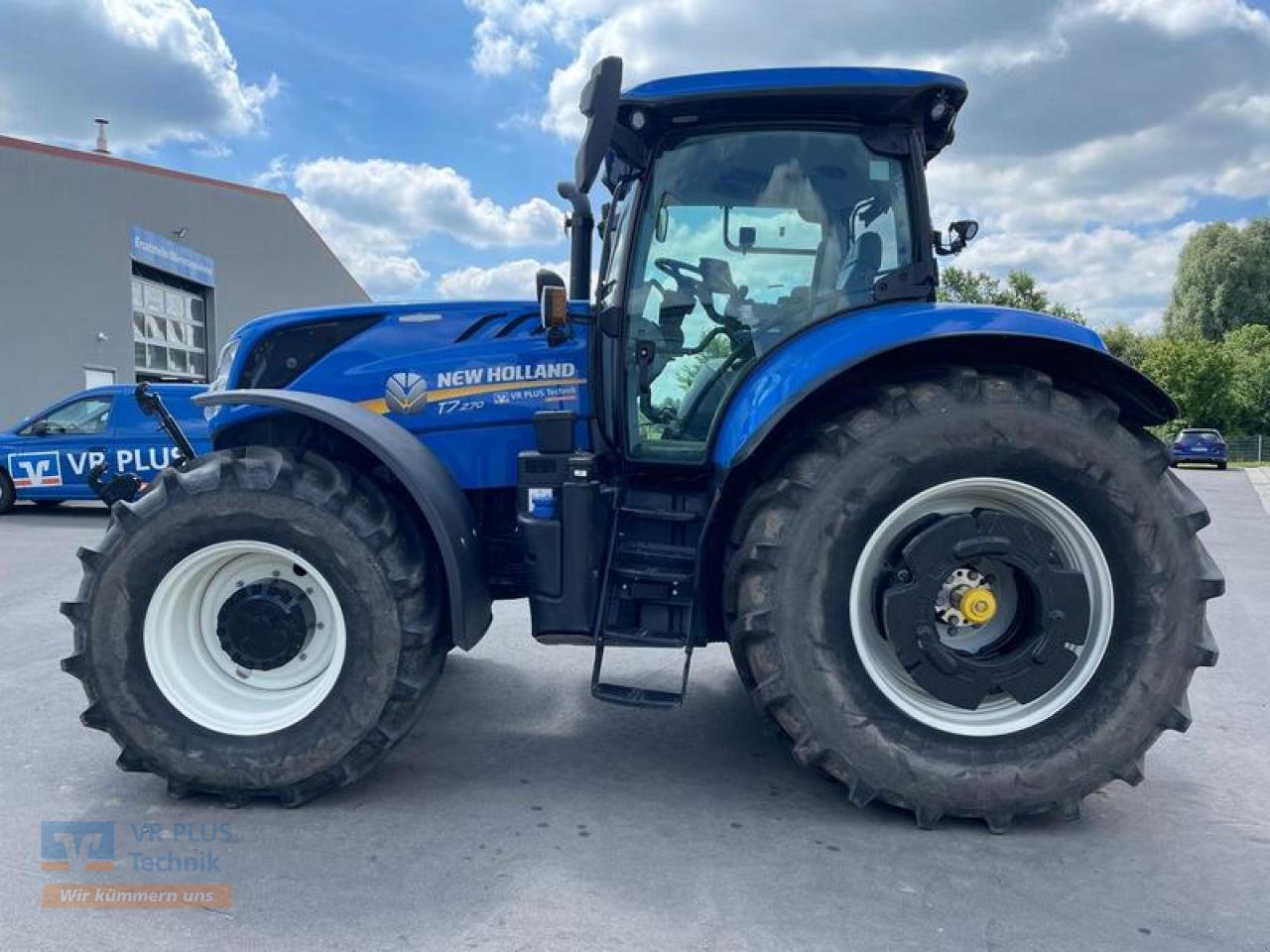 Traktor van het type New Holland T 7.270 AUTOCOMMAND RTK, Neumaschine in Osterburg (Foto 2)