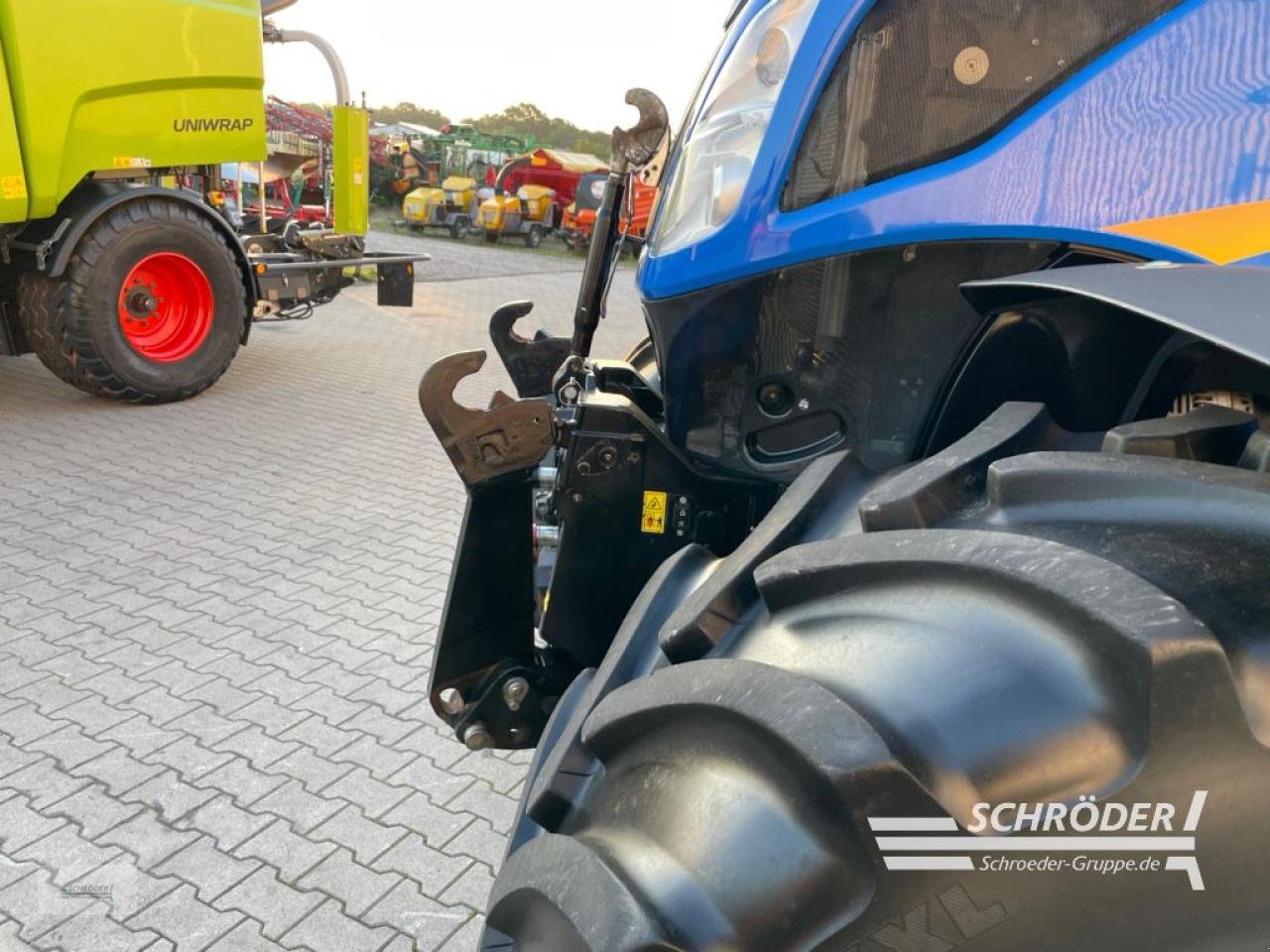 Traktor of the type New Holland T 7.270 AUTOCOMMAND, Gebrauchtmaschine in Wildeshausen (Picture 10)