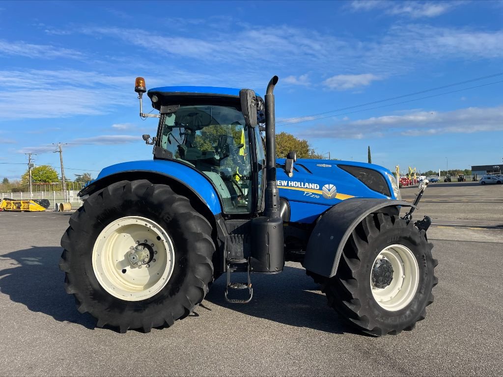 Traktor Türe ait New Holland T 7.270, Gebrauchtmaschine içinde Montauban (resim 5)