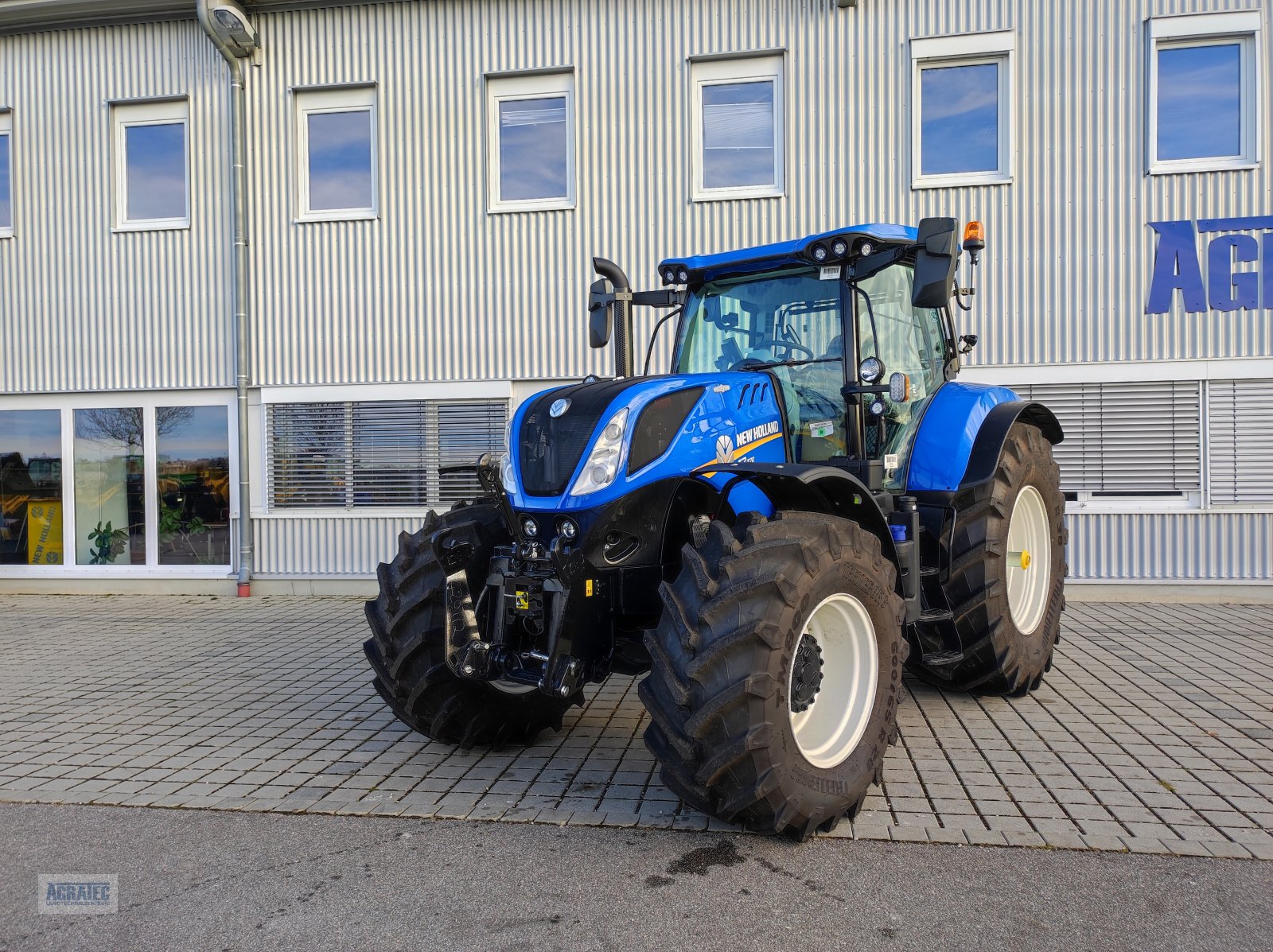 Traktor του τύπου New Holland T 7.270, Neumaschine σε Salching bei Straubing (Φωτογραφία 3)