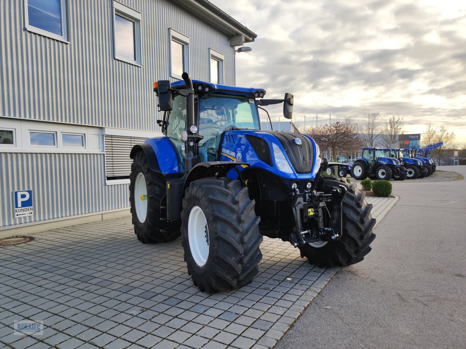 Traktor του τύπου New Holland T 7.270, Neumaschine σε Salching bei Straubing (Φωτογραφία 4)