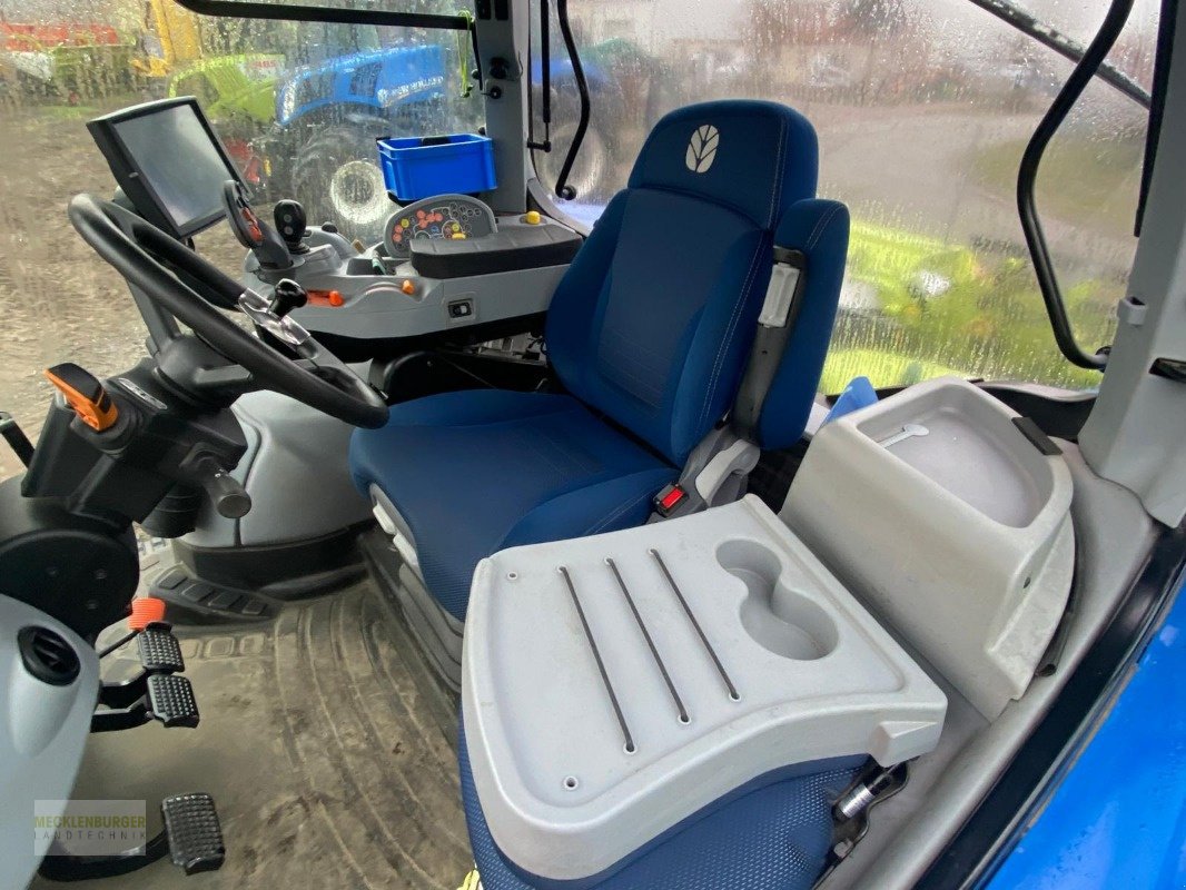 Traktor Türe ait New Holland T 7.275 AutoCommand, Gebrauchtmaschine içinde Teterow (resim 14)