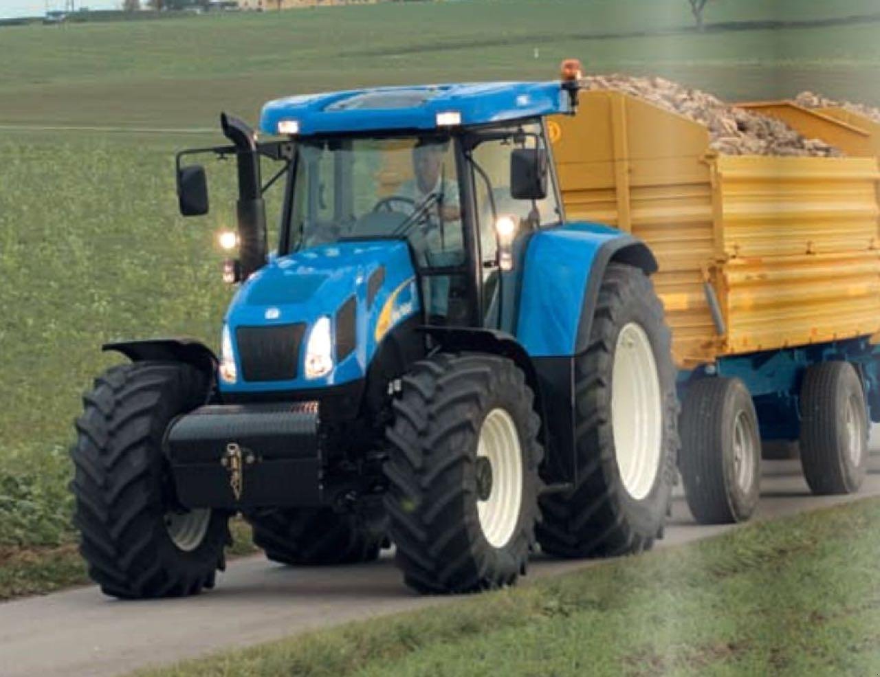 Traktor du type New Holland T 7530 (467), Gebrauchtmaschine en Auetal (Photo 3)