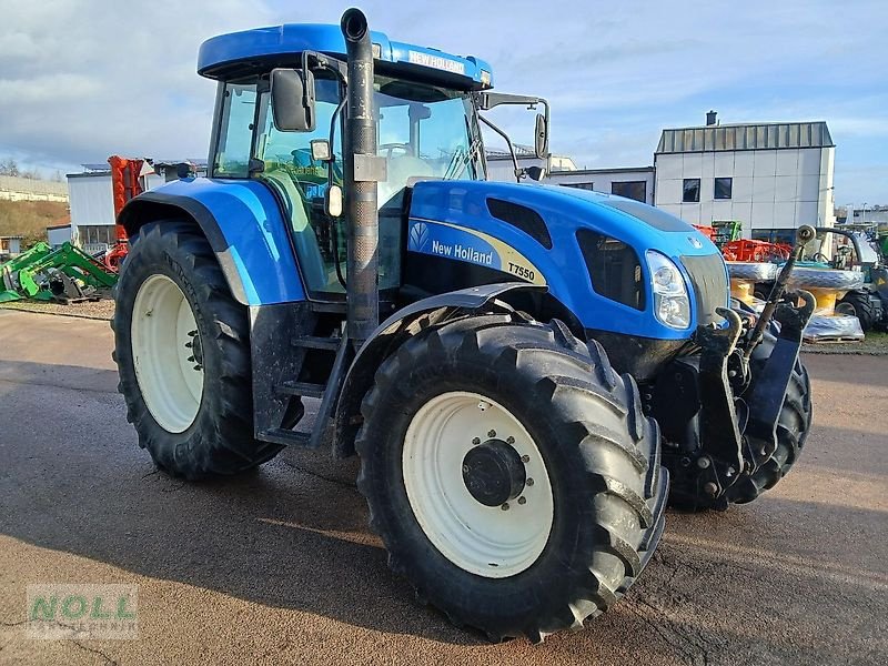 Traktor des Typs New Holland T 7550, Gebrauchtmaschine in Limburg (Bild 3)