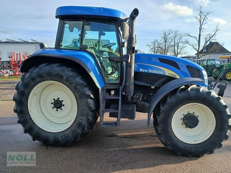 Traktor des Typs New Holland T 7550, Gebrauchtmaschine in Limburg (Bild 4)