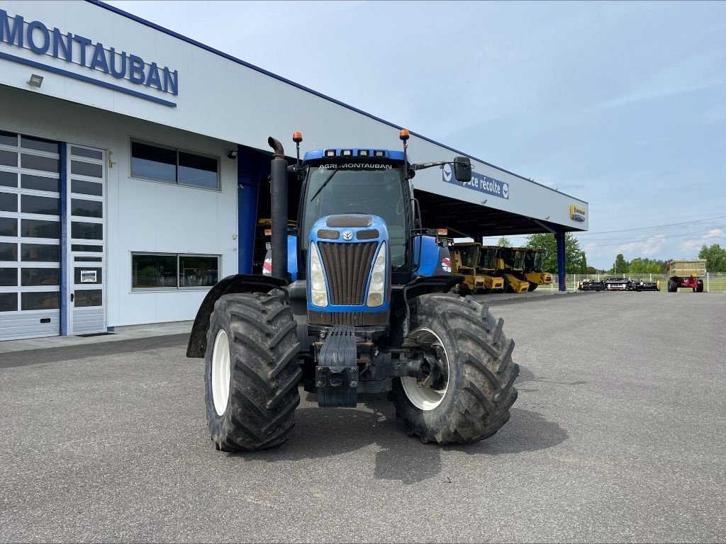 Traktor del tipo New Holland T 8030, Gebrauchtmaschine en Montauban (Imagen 2)