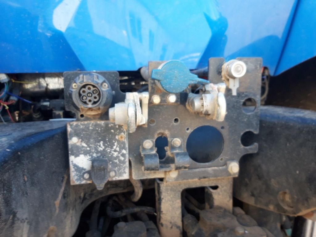 Traktor a típus New Holland T 8050, Gebrauchtmaschine ekkor: CHEVILLON  (MAIZEROY) (Kép 7)