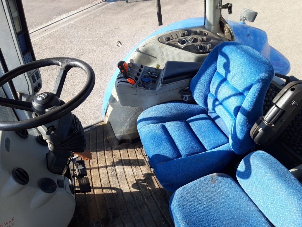 Traktor del tipo New Holland T 8050, Gebrauchtmaschine In CHEVILLON  (MAIZEROY) (Immagine 9)