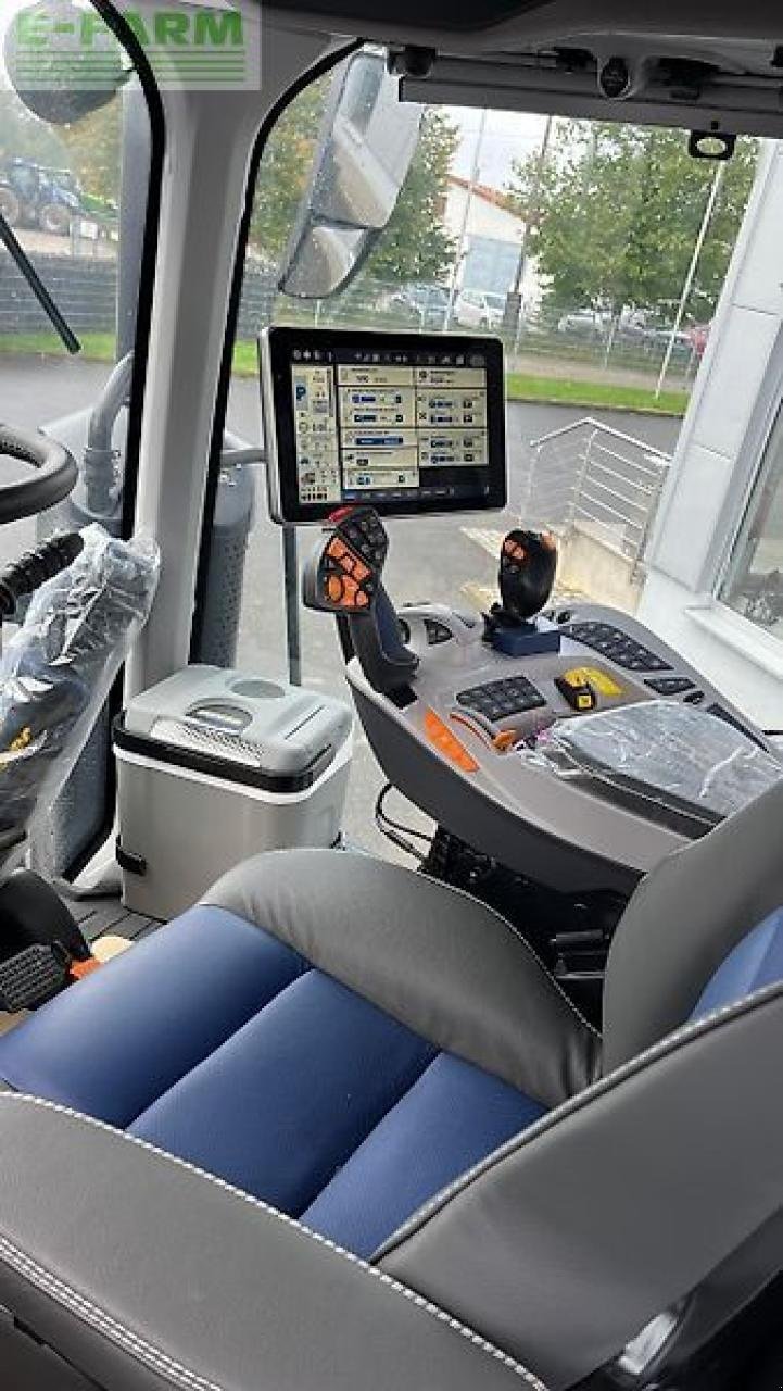 Traktor Türe ait New Holland t 8.435 ac bp genesis auto command Genesis, Gebrauchtmaschine içinde ANRODE / OT LENGEFELD (resim 17)