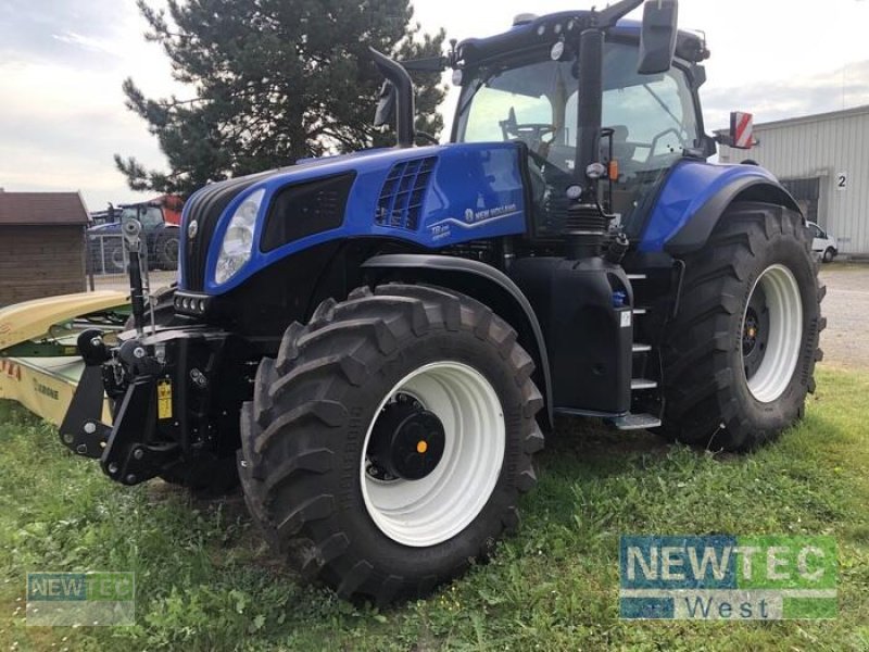 Traktor del tipo New Holland T 8.435 GENESIS PLMI ULTRA COMMAND, Neumaschine en Peine (Imagen 1)