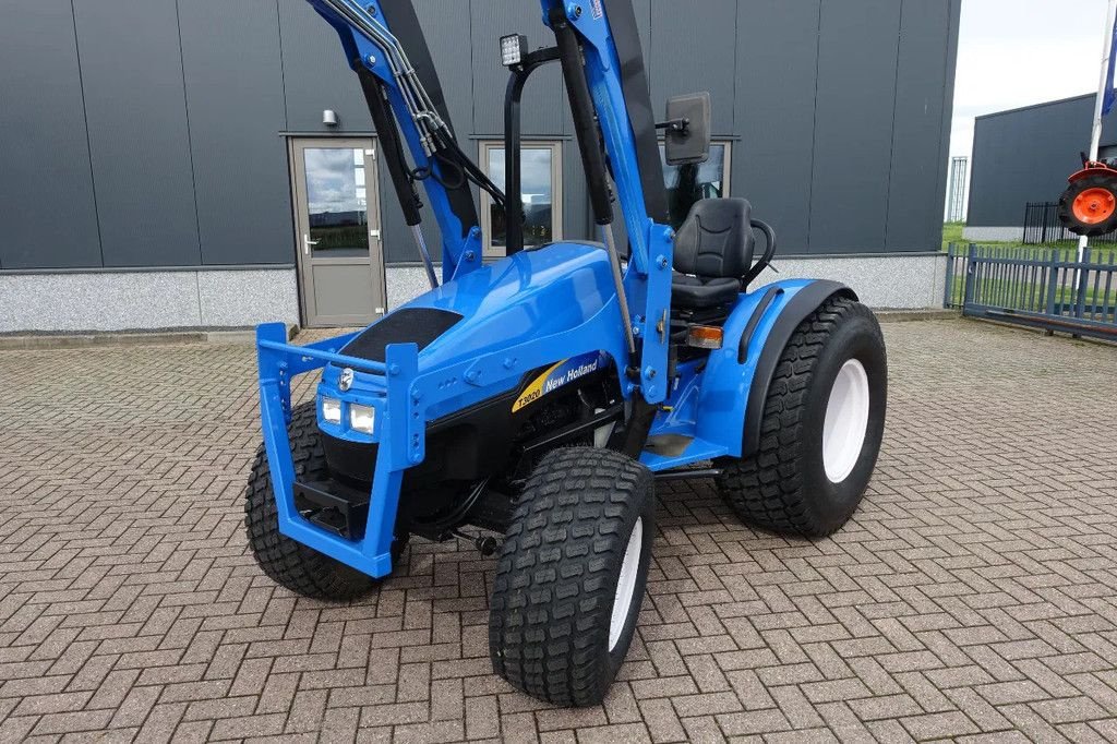 Traktor Türe ait New Holland T3010 4wd / 02936 Draaiuren / Voorlader, Gebrauchtmaschine içinde Swifterband (resim 4)