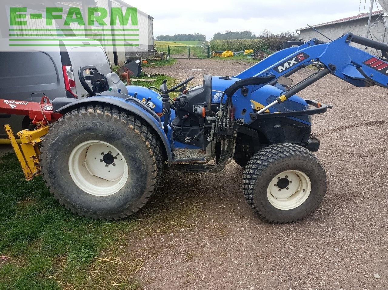 Traktor des Typs New Holland t3010, Gebrauchtmaschine in CHAUVONCOURT (Bild 5)