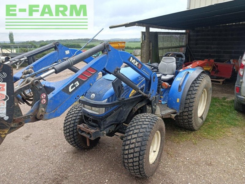 Traktor of the type New Holland t3010, Gebrauchtmaschine in CHAUVONCOURT (Picture 1)