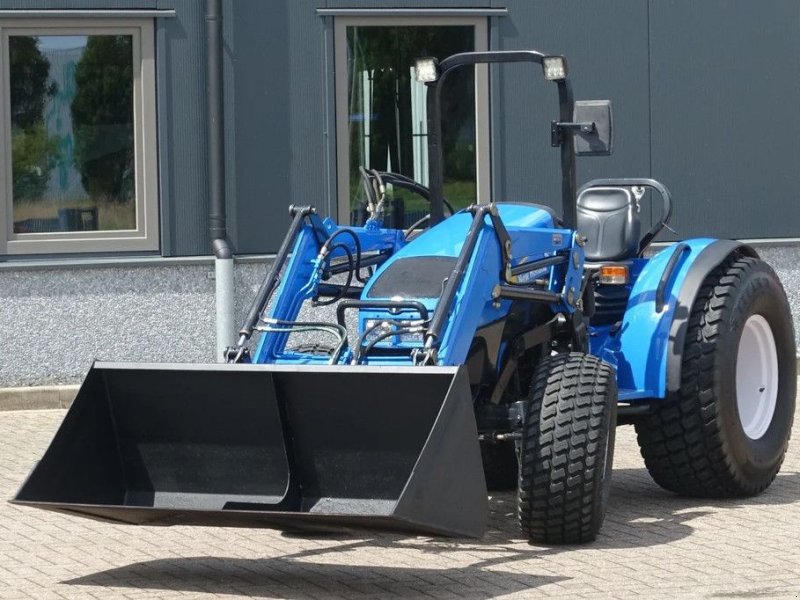 Traktor του τύπου New Holland T3030 4wd / 02891 Draaiuren / Voorlader, Gebrauchtmaschine σε Swifterband