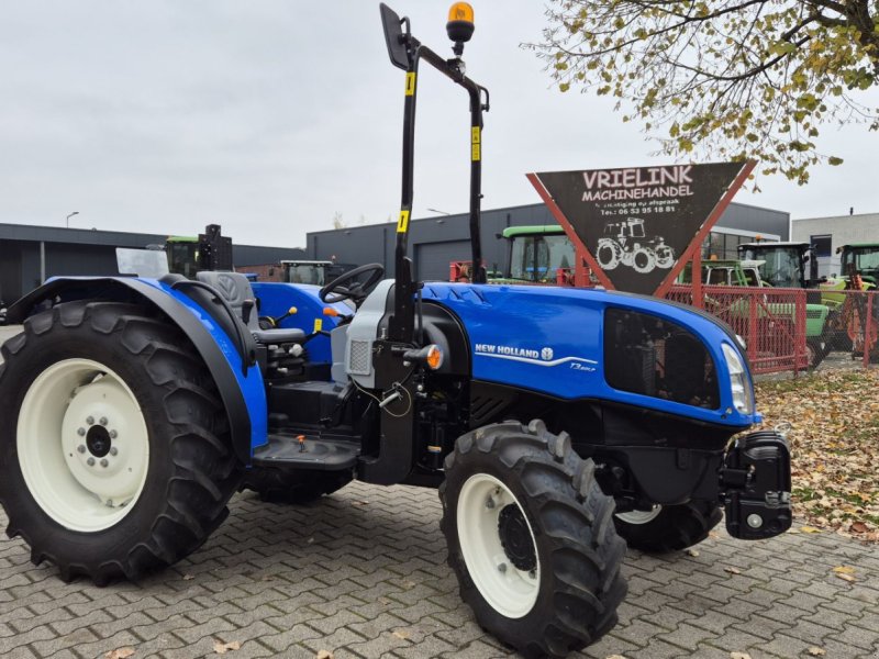 Traktor от тип New Holland T3.60 LP cabrio Nieuw, Gebrauchtmaschine в Schoonebeek