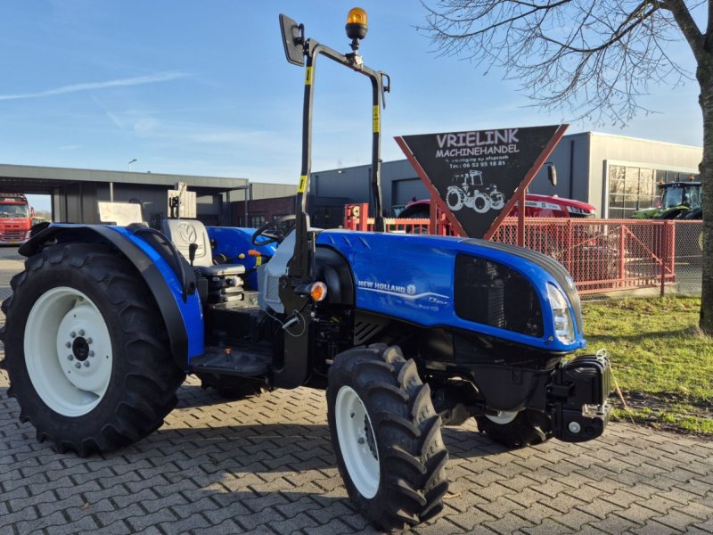 Traktor des Typs New Holland T3.60 LP cabrio Nieuw, Gebrauchtmaschine in Schoonebeek