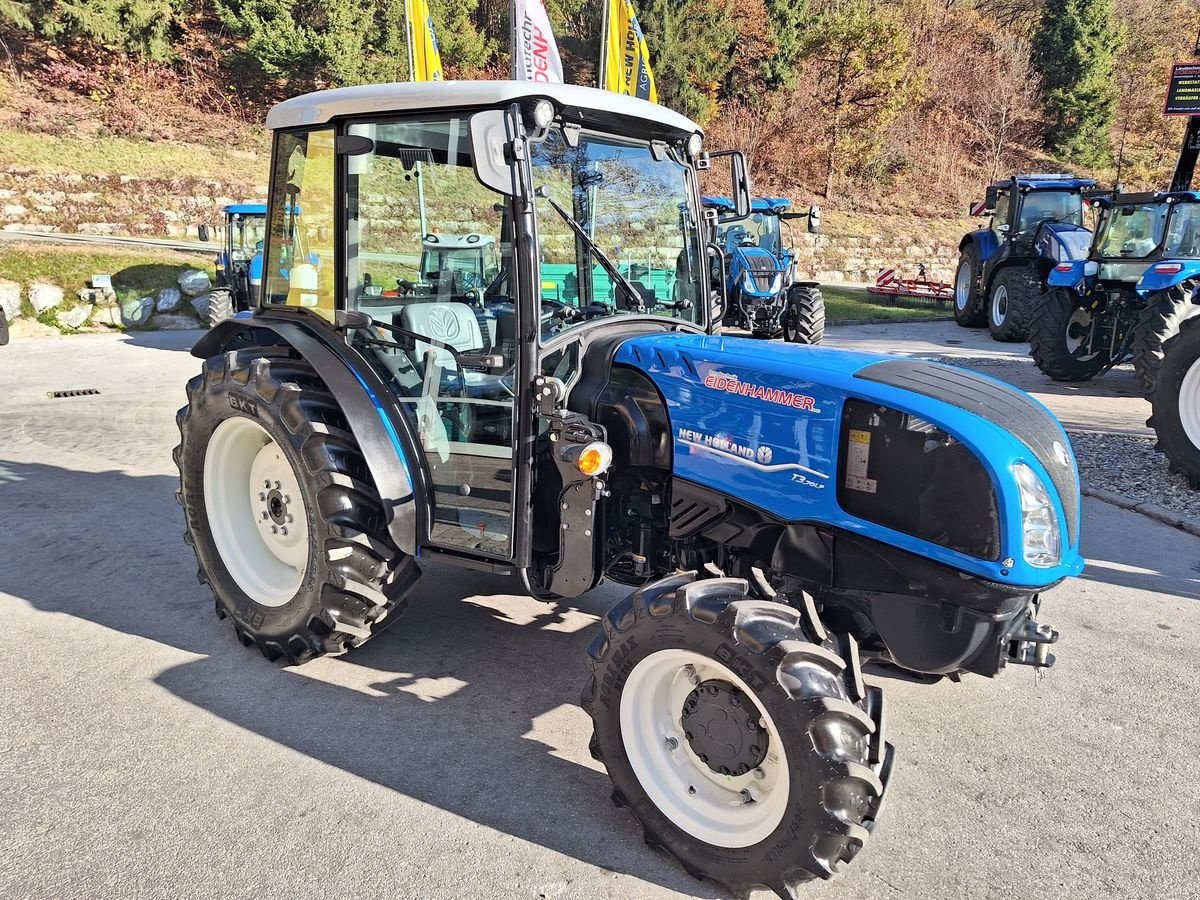 Traktor of the type New Holland T3.70 LP, Neumaschine in Burgkirchen (Picture 3)