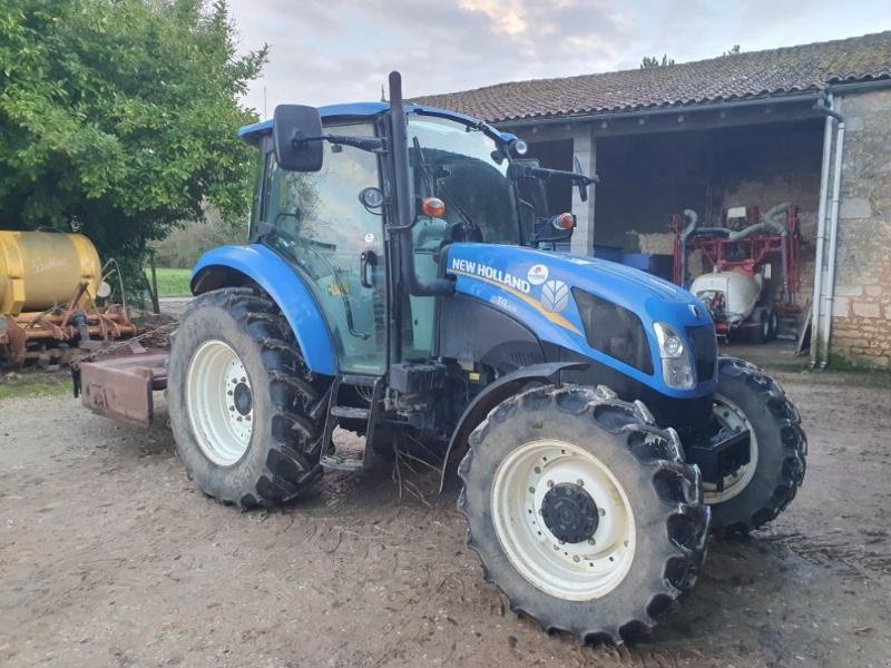 Traktor Türe ait New Holland T4-105, Gebrauchtmaschine içinde GEMOZAC (resim 1)