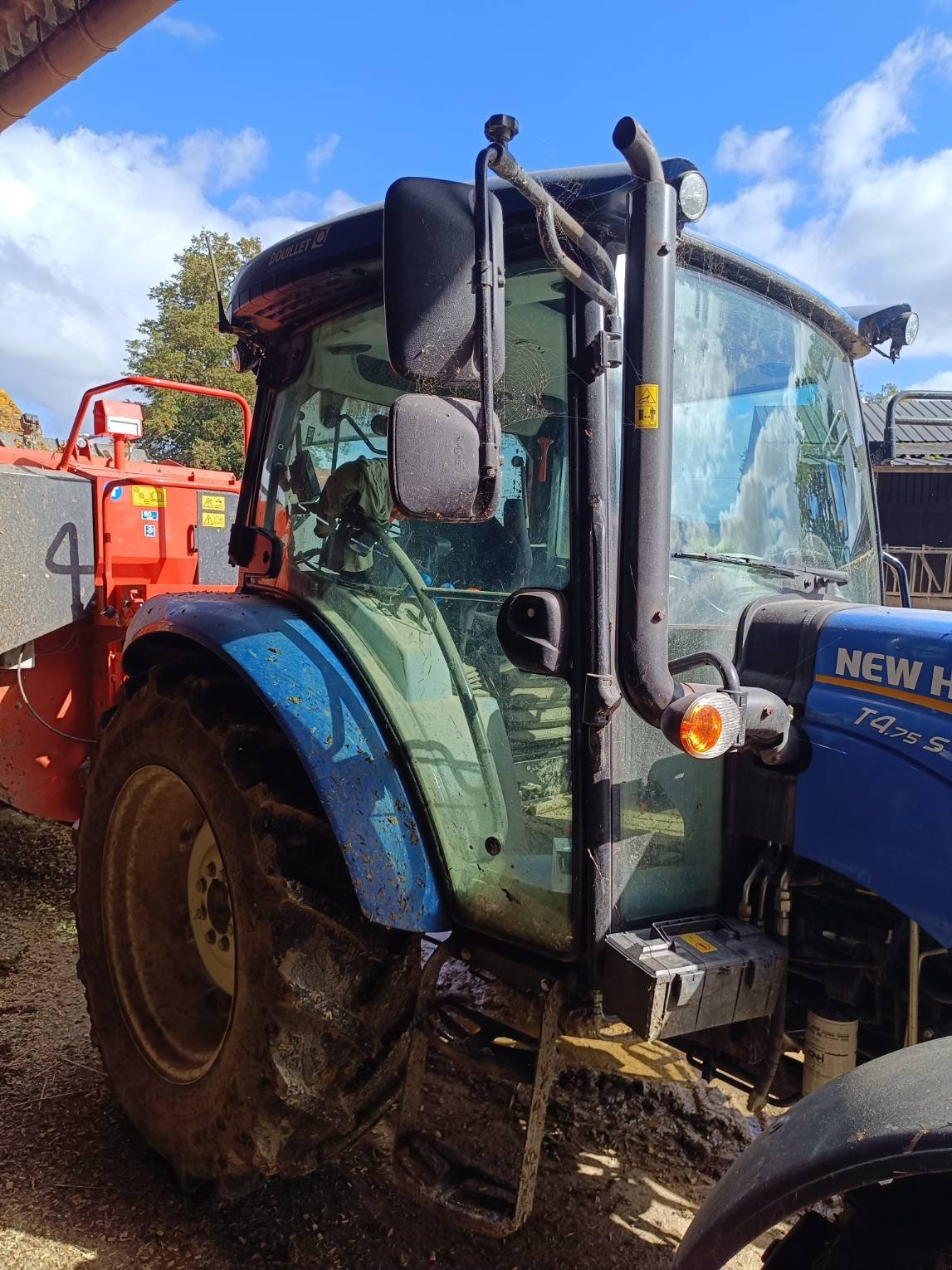 Traktor typu New Holland T4 75S, Gebrauchtmaschine v Le Horps (Obrázek 3)