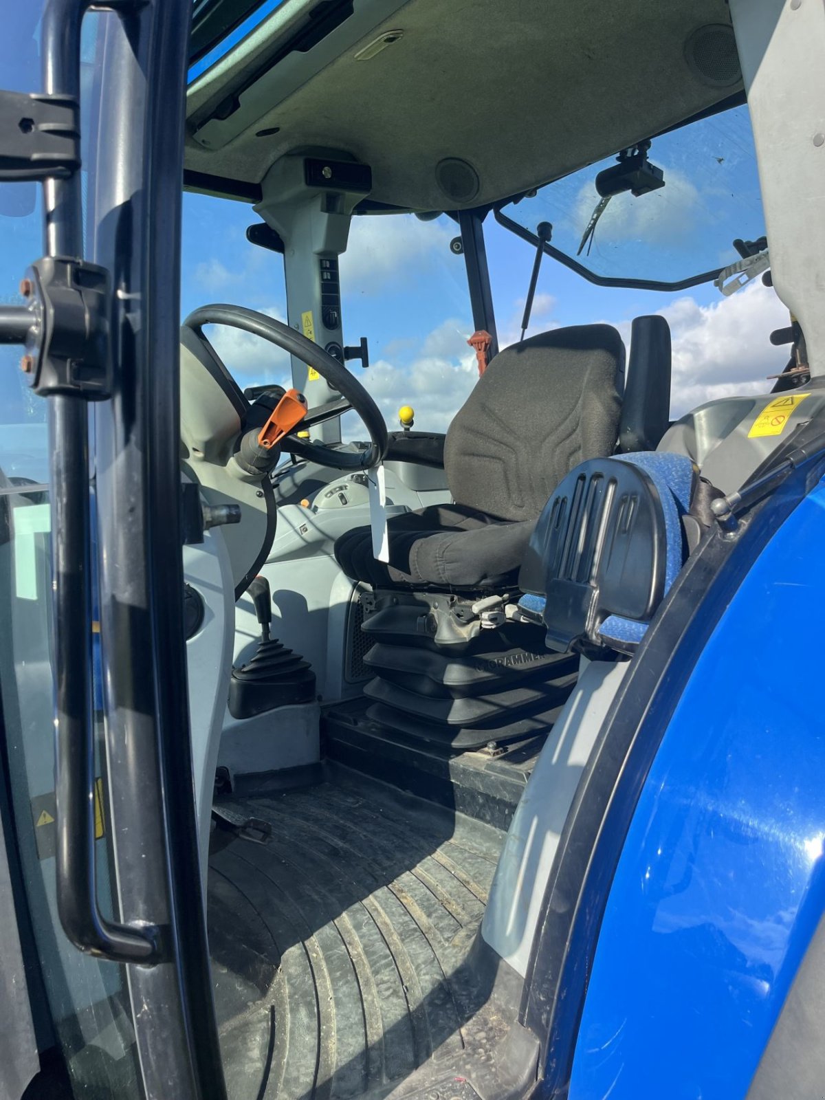 Traktor a típus New Holland T4-95, Gebrauchtmaschine ekkor: Wadenoijen (Kép 3)