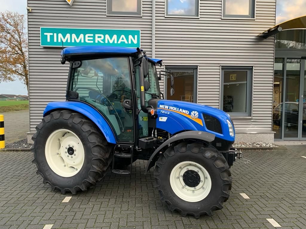 Traktor от тип New Holland T4 T4S.75, Neumaschine в Wierden (Снимка 1)