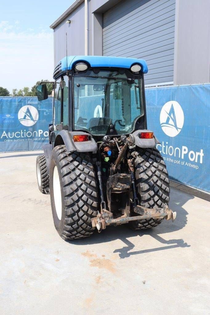 Traktor van het type New Holland T4020V, Gebrauchtmaschine in Antwerpen (Foto 4)