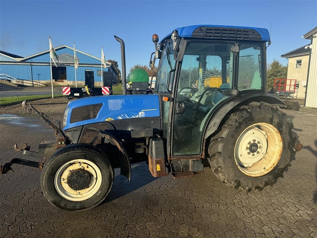 Traktor tipa New Holland T4030F, Gebrauchtmaschine u Ringe (Slika 2)