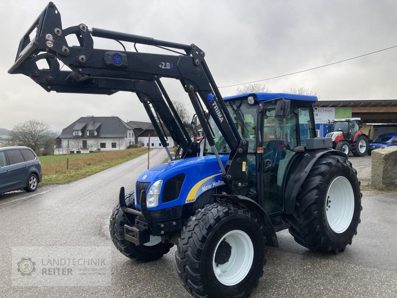 Traktor del tipo New Holland T4040 DeLuxe, Gebrauchtmaschine en Arnreit (Imagen 1)