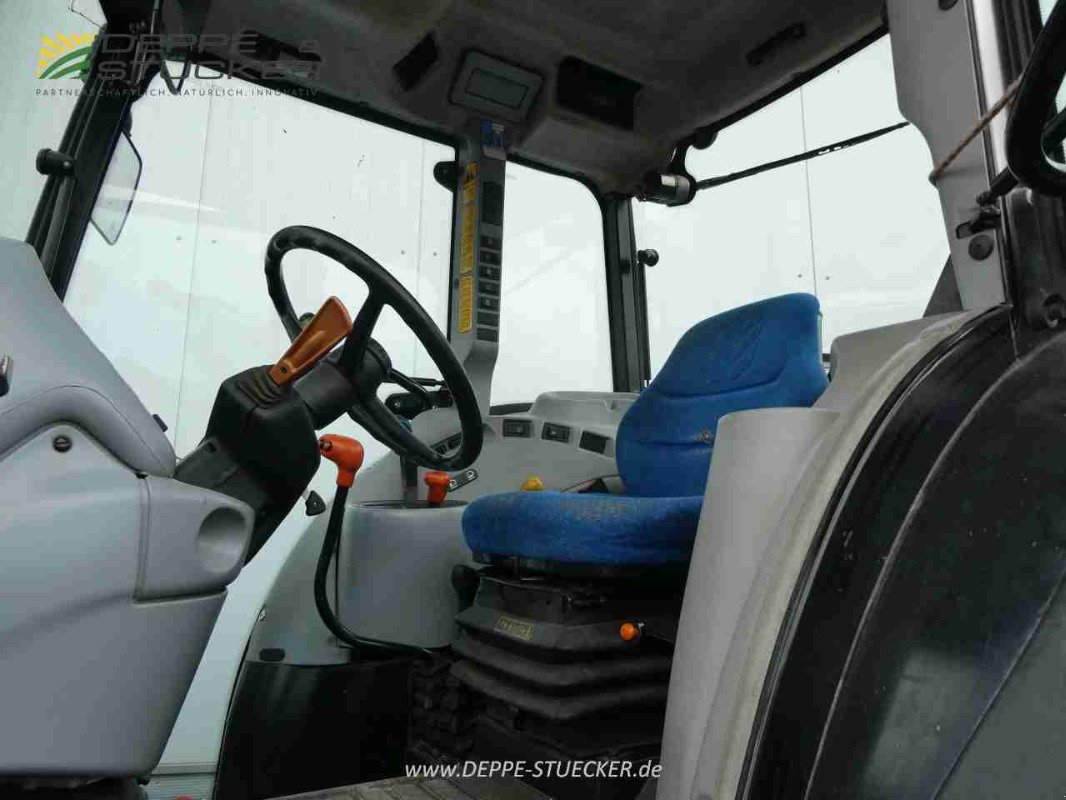 Traktor van het type New Holland T4040 Deluxe, Gebrauchtmaschine in Lauterberg/Barbis (Foto 10)