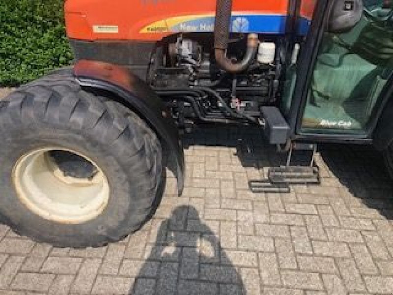 Traktor des Typs New Holland t4050f, Gebrauchtmaschine in dongen (Bild 3)