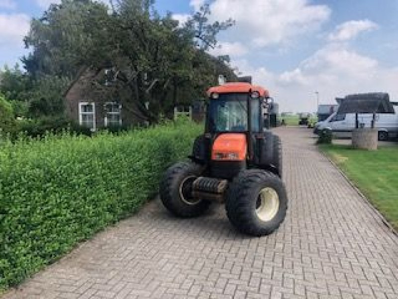 Traktor van het type New Holland t4050f, Gebrauchtmaschine in dongen (Foto 2)