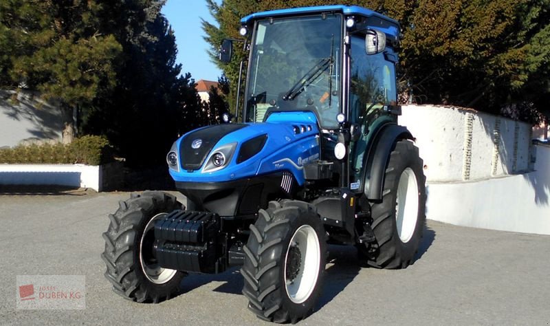 Traktor van het type New Holland T4.100 F (Stage V), Neumaschine in Ziersdorf (Foto 11)