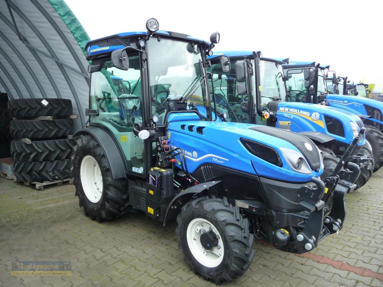 Traktor del tipo New Holland T4.100 N CAB Stage V, Neumaschine en Rhaunen (Imagen 1)