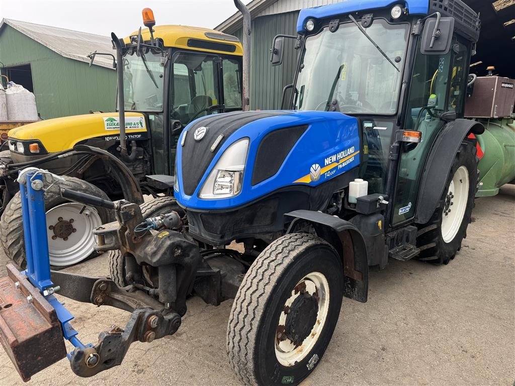 Traktor of the type New Holland T4.100F Indbyttet på ny Deutz-Fahr, Gebrauchtmaschine in Ringe (Picture 1)