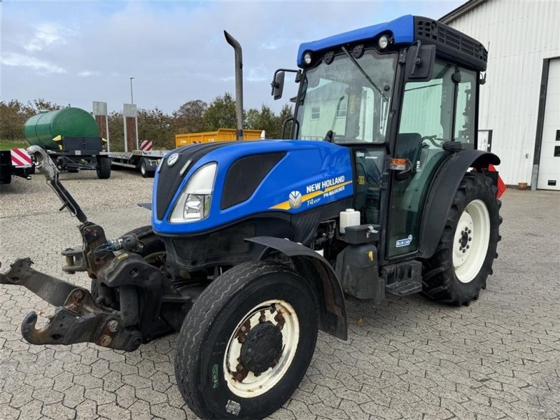 Traktor des Typs New Holland T4.100F smalsporstraktor, Gebrauchtmaschine in Ringe